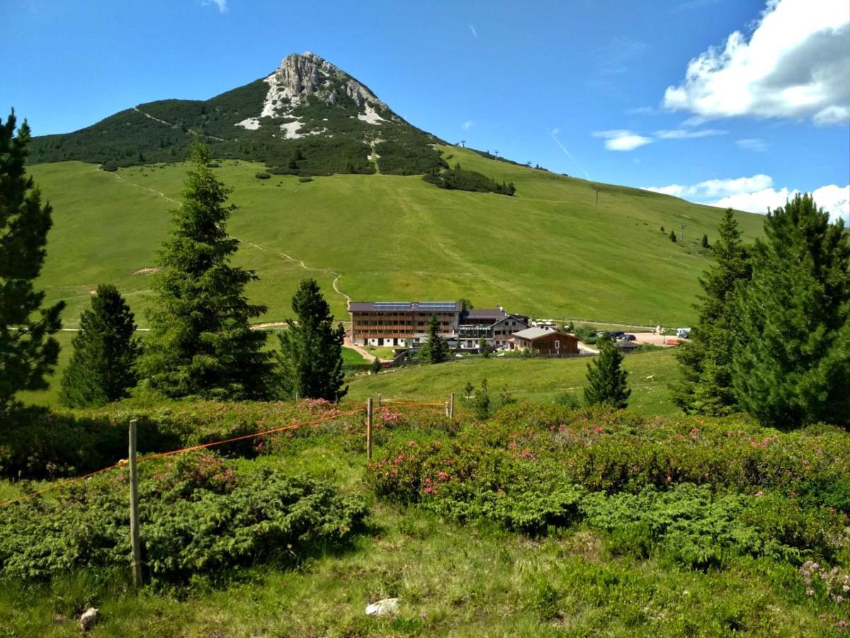 Berghotel Jochgrimm - Your Dolomites Home Варена Экстерьер фото