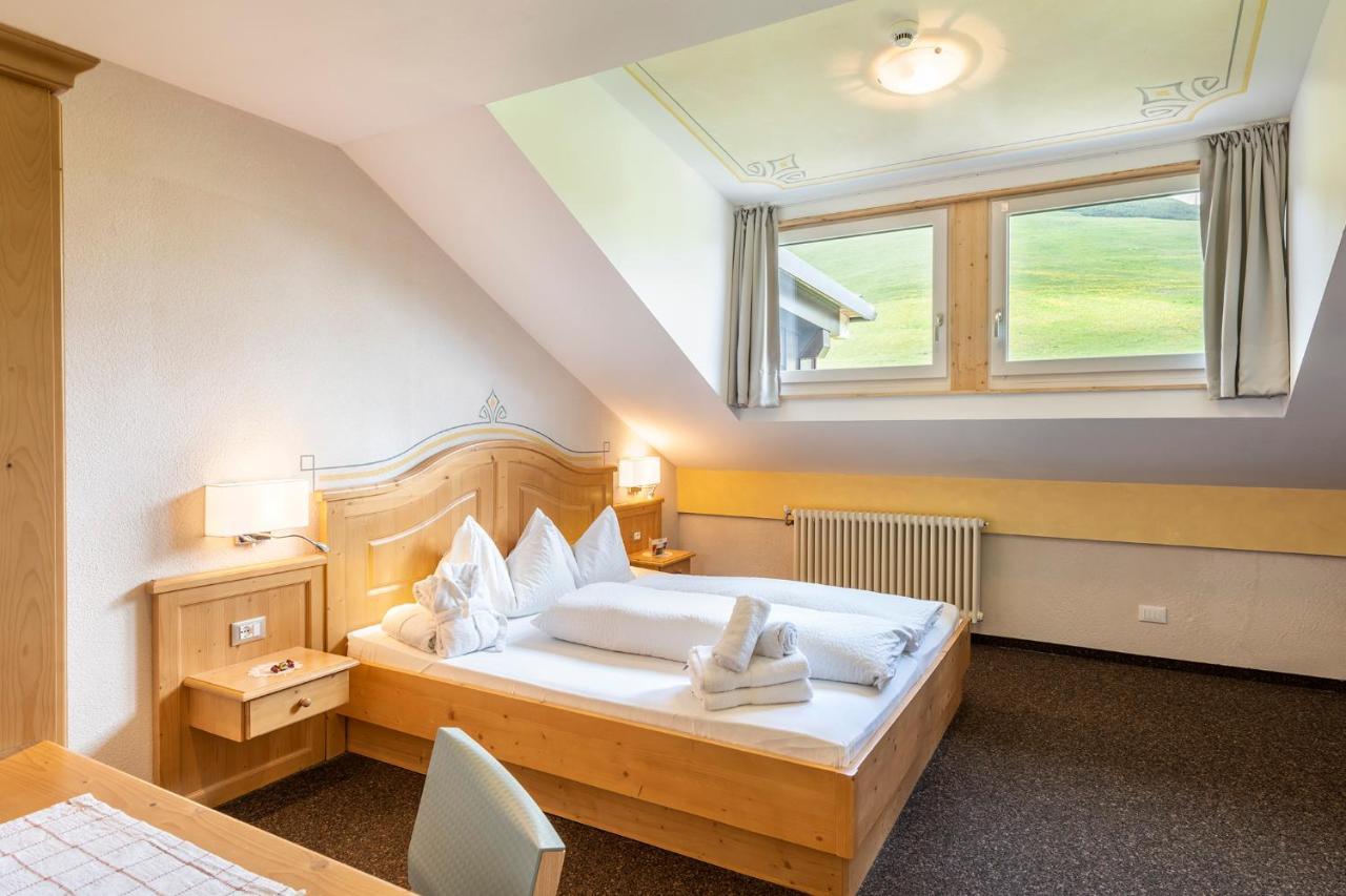 Berghotel Jochgrimm - Your Dolomites Home Варена Экстерьер фото