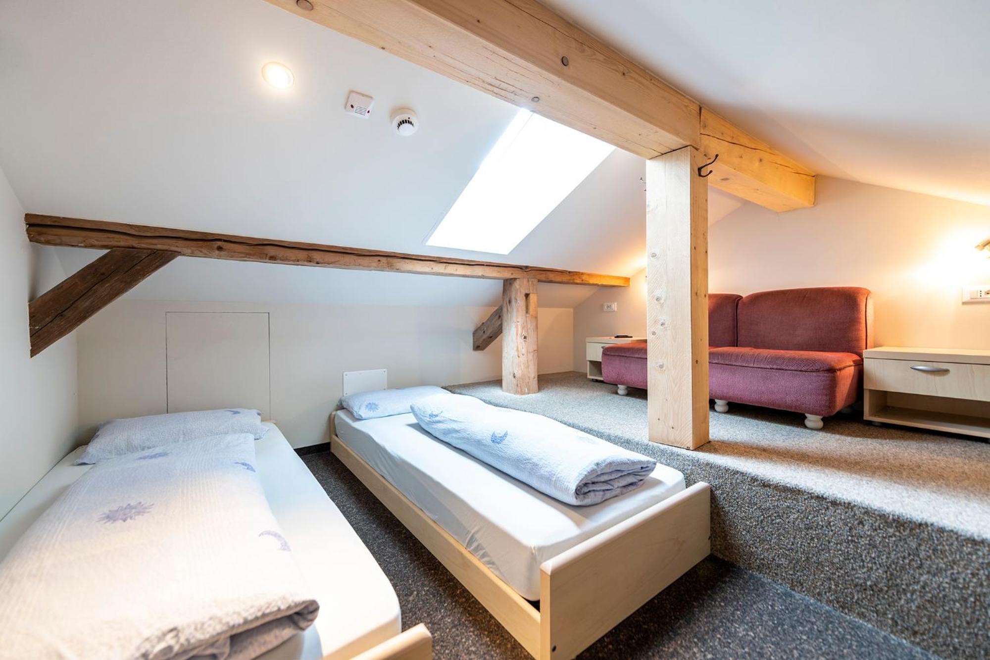 Berghotel Jochgrimm - Your Dolomites Home Варена Номер фото