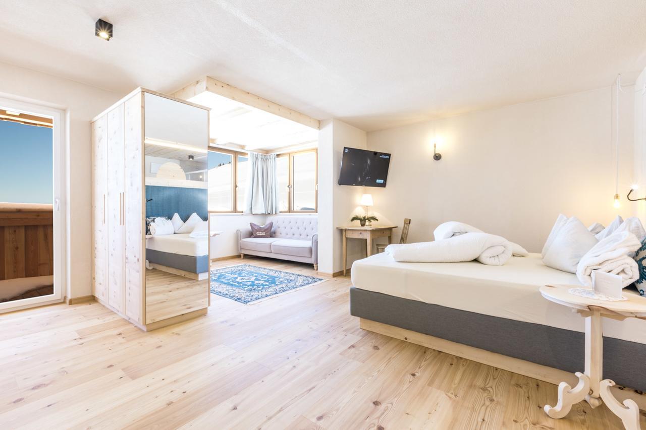 Berghotel Jochgrimm - Your Dolomites Home Варена Экстерьер фото